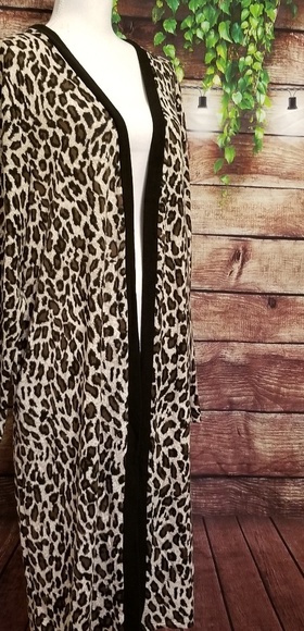 Leopard Long Length Cardigan with pockets - Picture 7 of 8